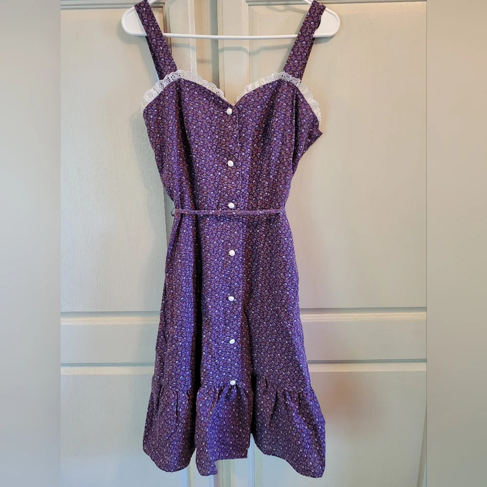 Purple Sleeveless Button-Down Dress